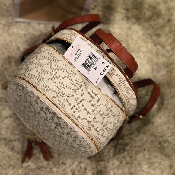 MK REAH ZIP BACKBACK main image 5