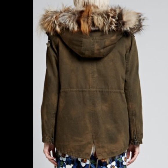 Jocelyn Top Gun In Natural - Size m. Removable fur lining- can wear separately - Picture 2 of 9