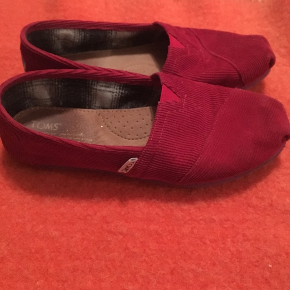 RED Corduroy Toms