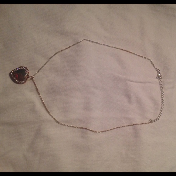 Locket - Picture 2 of 4