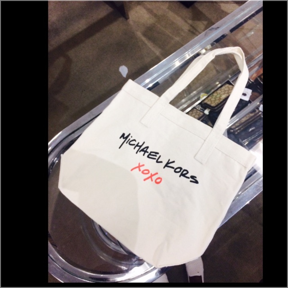 Summer Graphic Canvas Tote