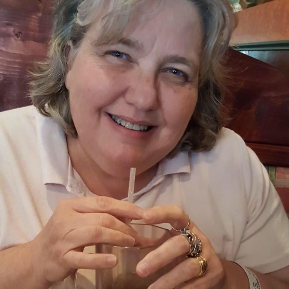 Meet your Posher, Annette - Picture 1 of 1