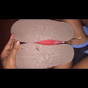 Uggs short cut red boots