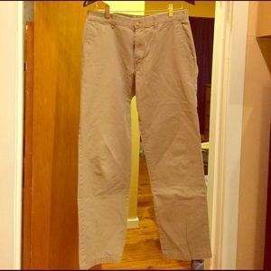 MEN'S OLD NAVY KHAKIS - 32x32 - CLASSIC FIT