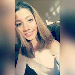 Meet your Posher, Gabriela