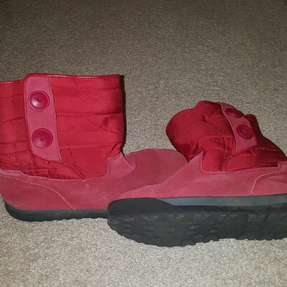 Insulated boots