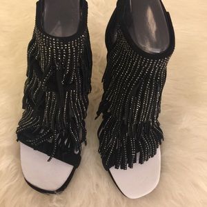 ***SOLD***Vince Camuto size 6.5 Brand New no box