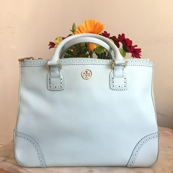 Tory Burch Handbags - ✨ Tory burch robinson double zip tote ✨