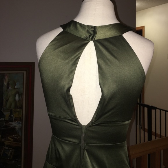 B. Smart, olive green, bodycon, bandage dress - Picture 6 of 8
