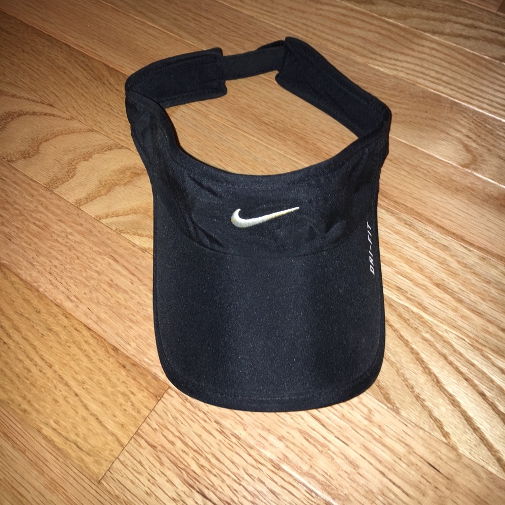 Black Nike Visor