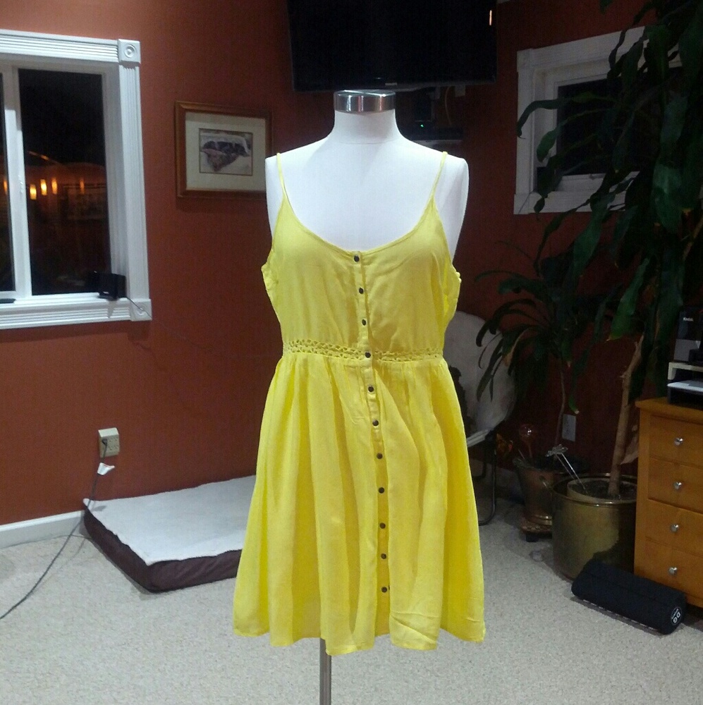 Adam Levine yellow sundress