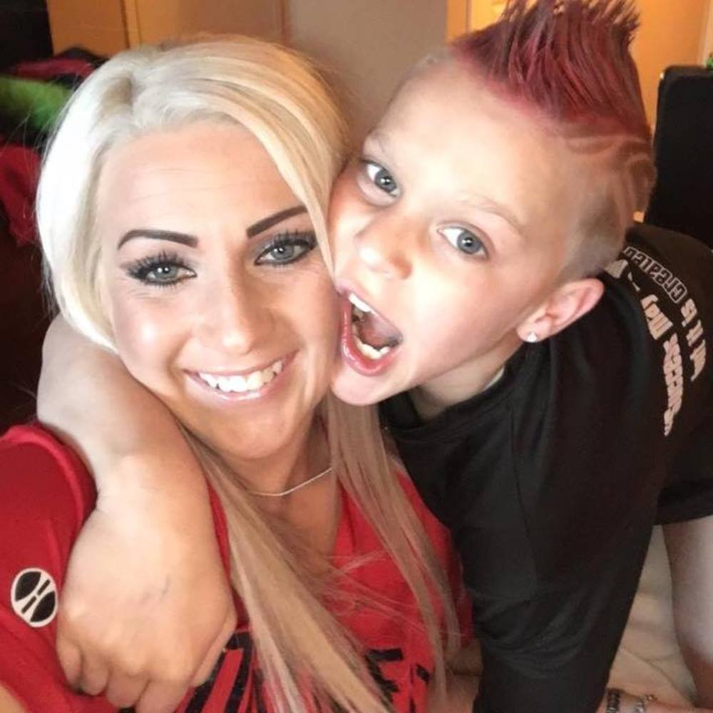 Meet your Posher, Danielle