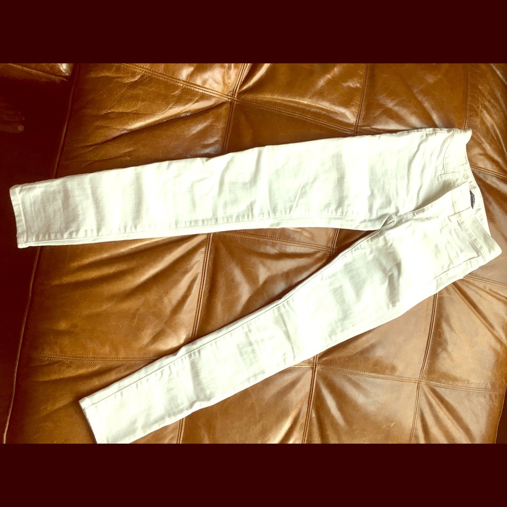 American Eagle white jegging