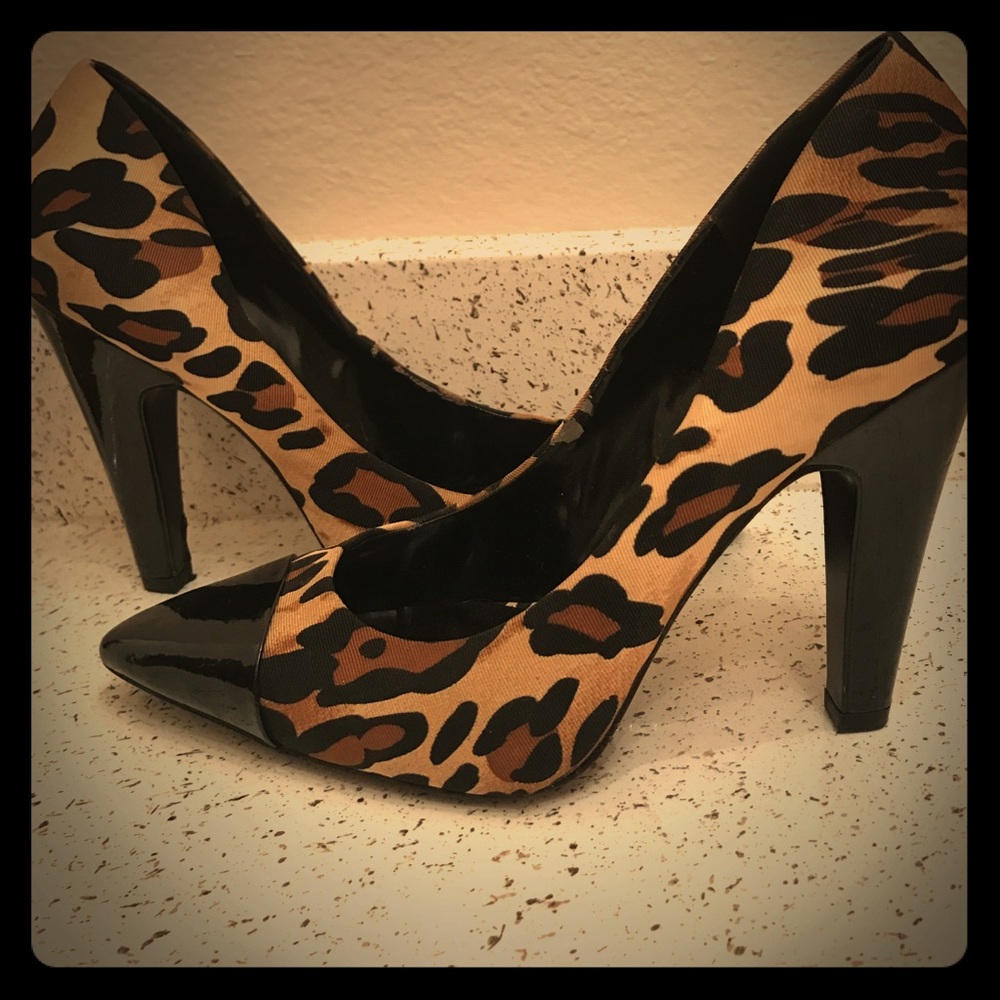 Jessica Simpson Pumps !!