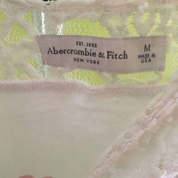Women's lace Abercrombie and Fitch crop top Size:M - Picture 3 of 5