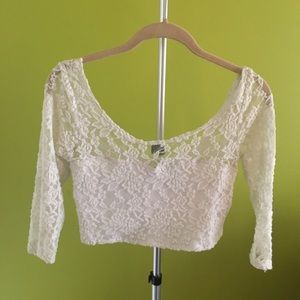 Women's lace Abercrombie and Fitch crop top Size:M