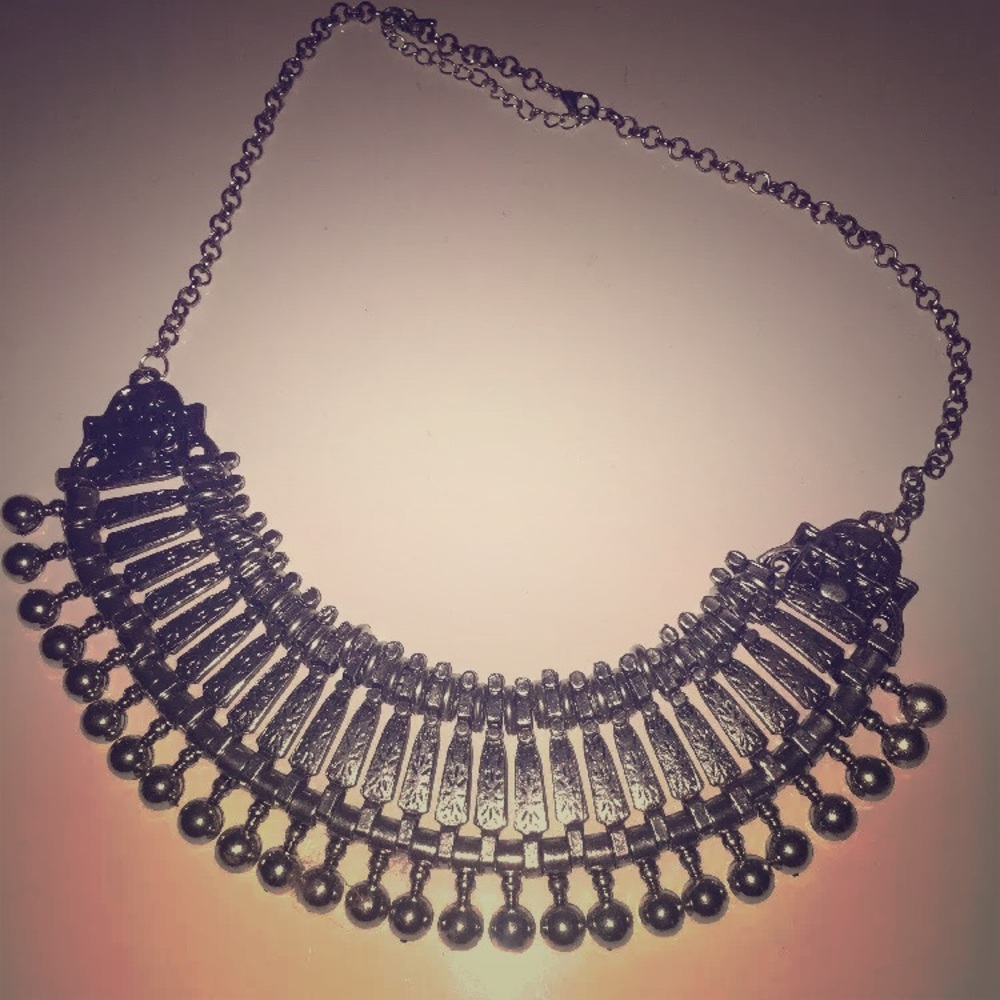 Statement necklace