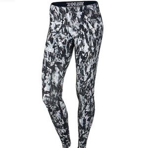 Nike black & white leggings- only worn once