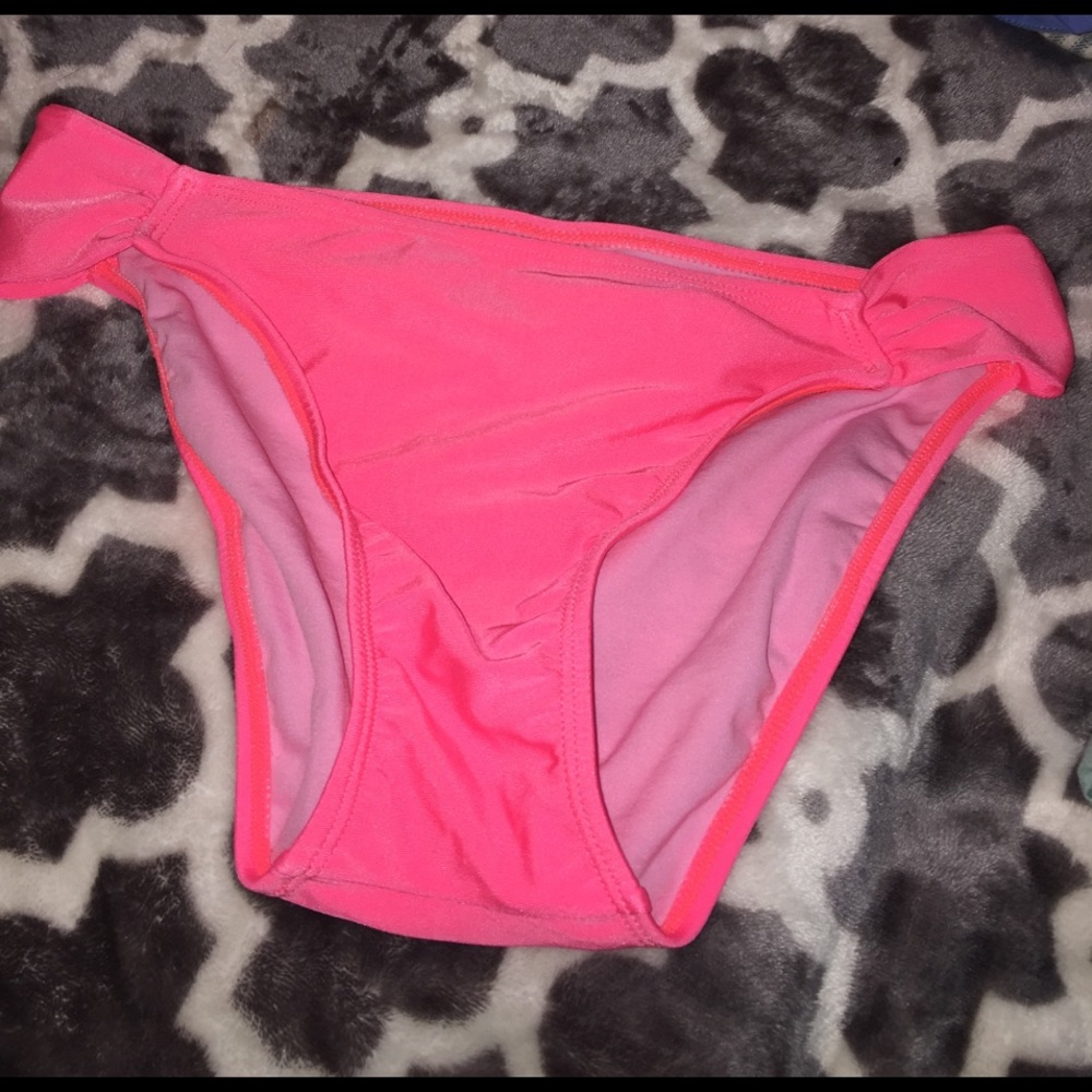 Cute pink bikini bottoms, never worn!
