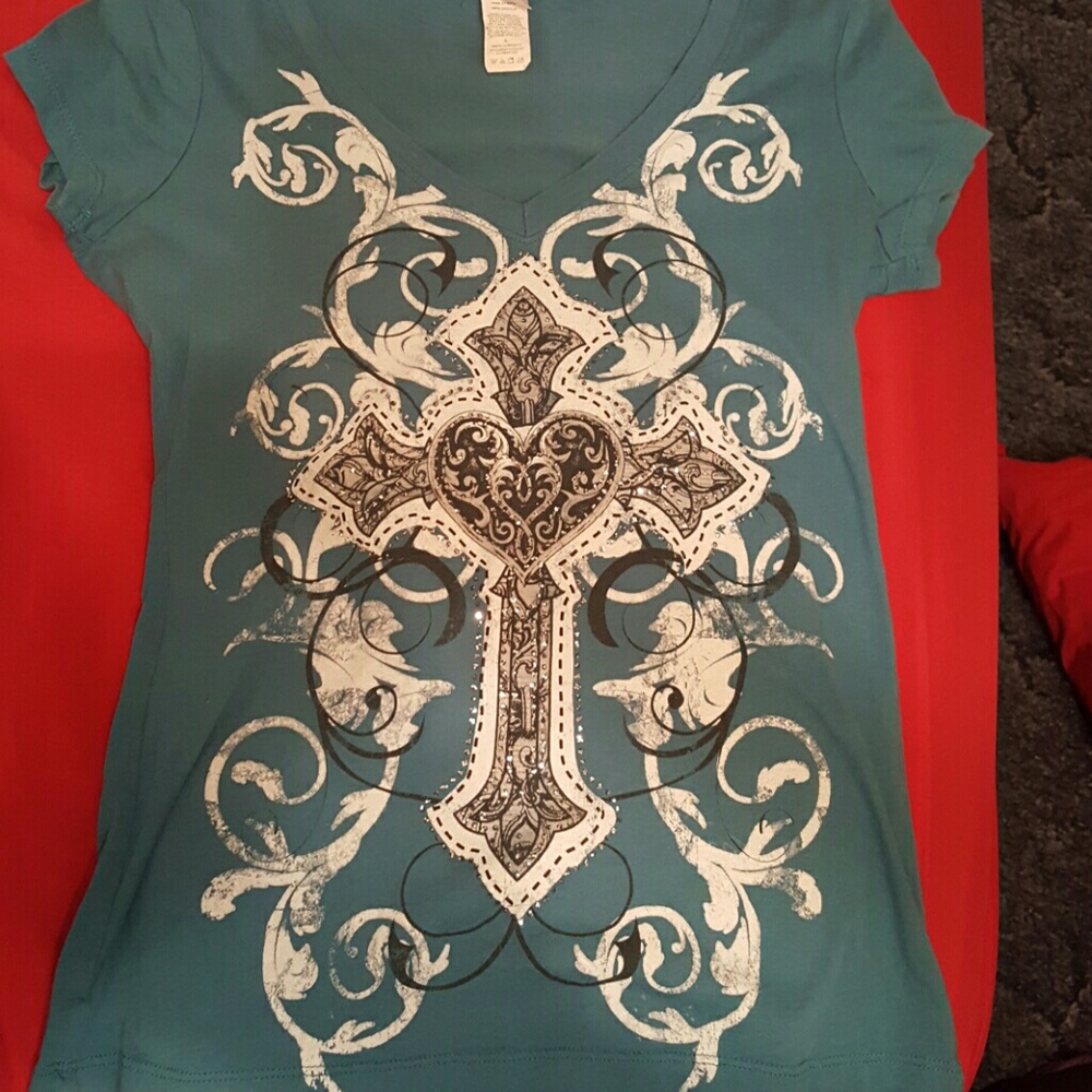 V-neck short sleeve