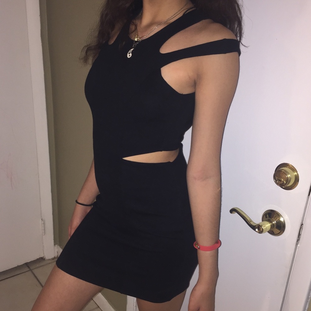 Top top mini black dress