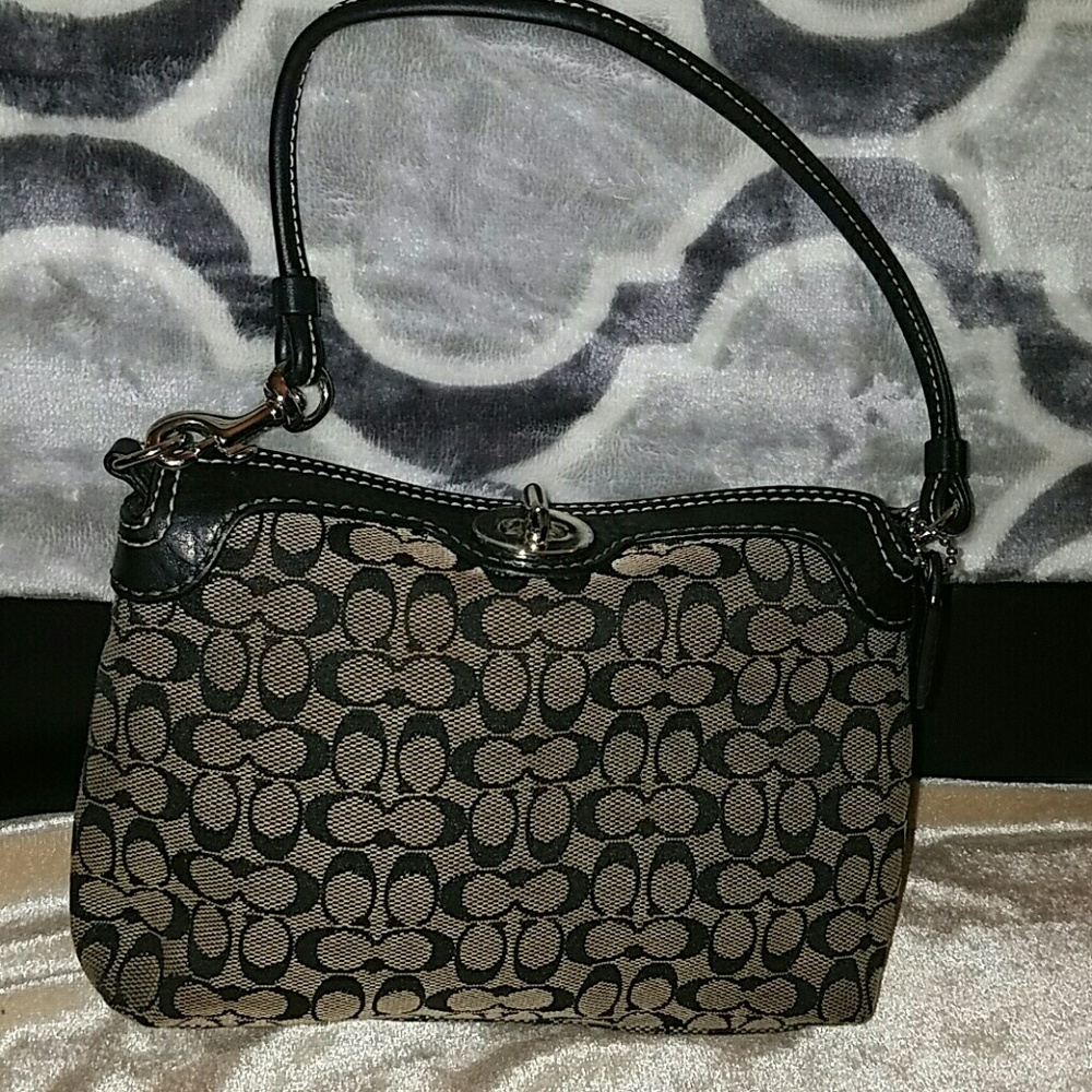 Coach Signature c large wristlet