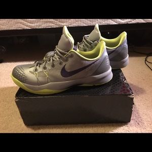 Nike Kobe Venomenom size 11.5