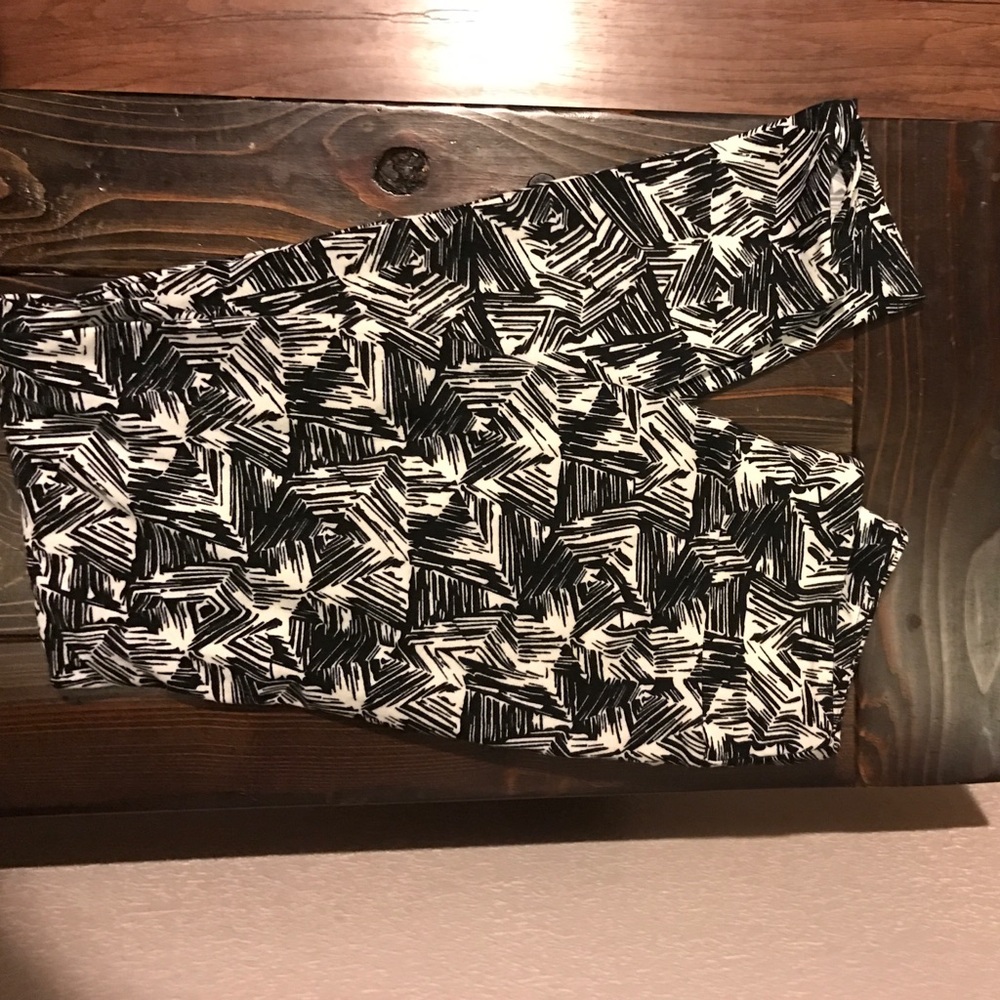 OS never worn LLR leggings