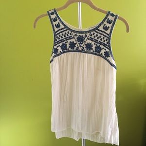 FLASH SALE American Eagle  Tank Size: M