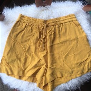 H&M casual shorts
