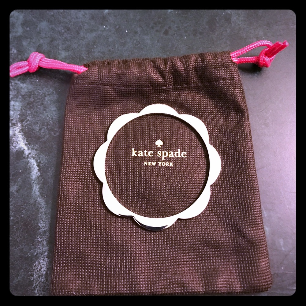 KS SWEETHEART SCALLOP BANGLE