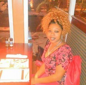 Meet your Posher, Ebony