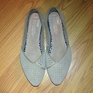 Tan Tom Flats