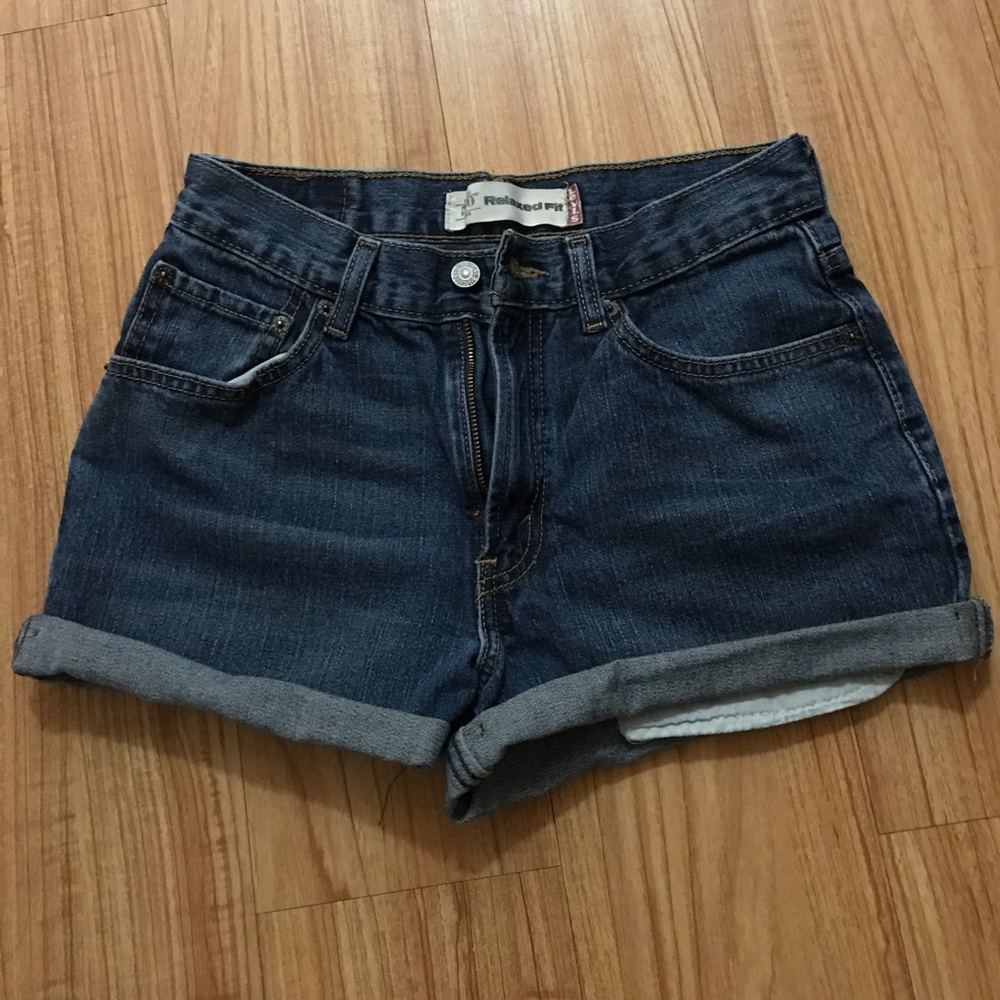 Vintage Levi high wasted shorts