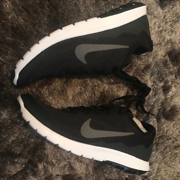 Nike Shoes - Women's Nike Flex Experience RN4 NEW