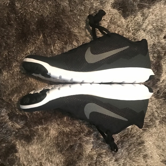 Women's Nike Flex Experience RN4 NEW - Picture 3 of 4