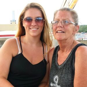 Meet your Posher, Sandra