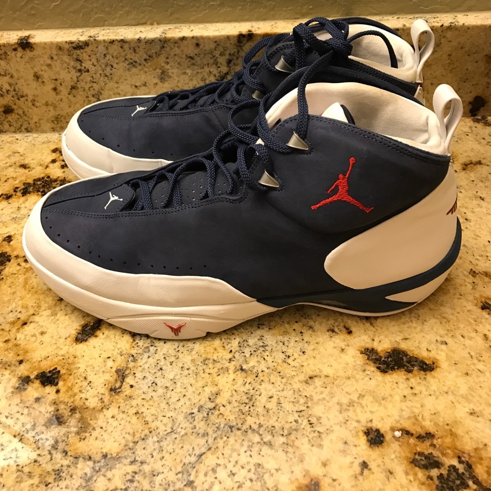 Jordan Melos size 13 vnds excellent condition