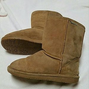 SALE🎉 Bearpaw Emma Short Boots