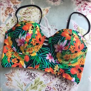 NWOT Tropical Print Bikini Top