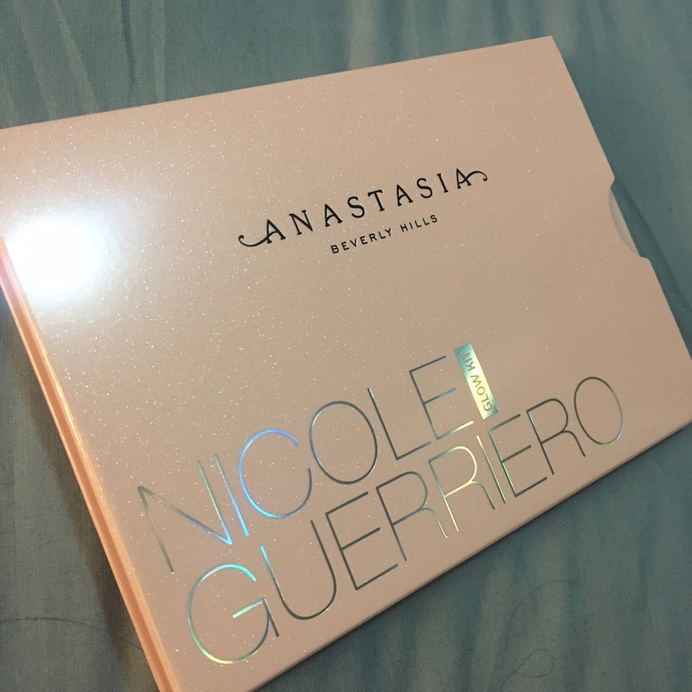 BNIB ABH Nicole Guerriero Palette SOLD OUT ONLINE