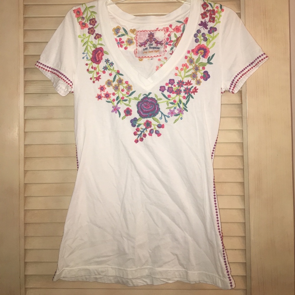 JWLA white tee w embroidery