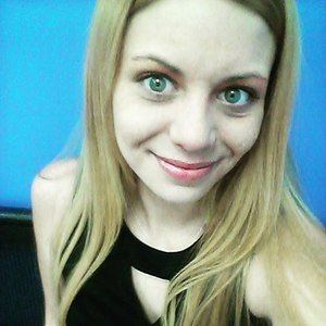 Meet your Posher, Desiree