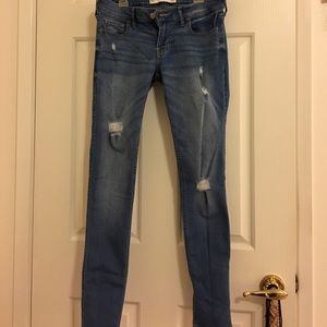 Hollister destroyed super skinny jeans