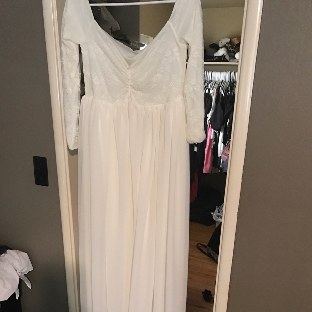 Maternity gown