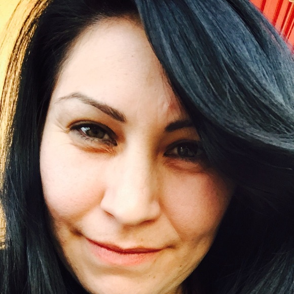 Meet your Posher, Patricia - Picture 1 of 1