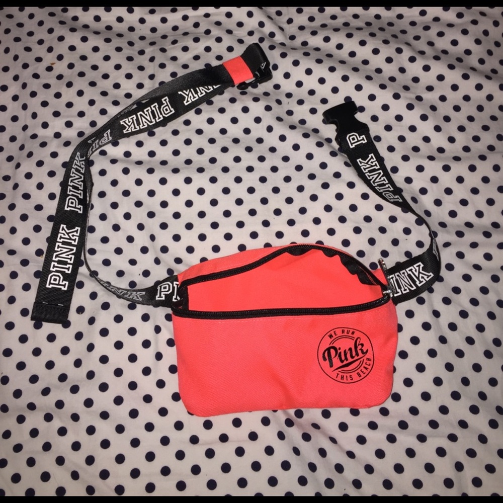 🚨ONE DAY SALE🚨PINK fanny pack