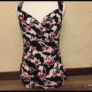 WHBM tank sz s