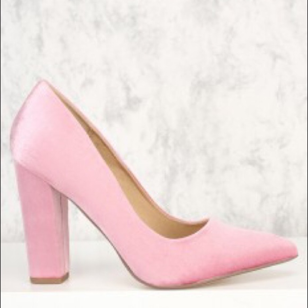 Blush Retro Pump