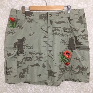 VENEZIA 20 Green Camo Floral Straight Skirt Pocket